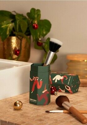The Body Shop Bamboo & Baubles Makeup Brush Gift Set