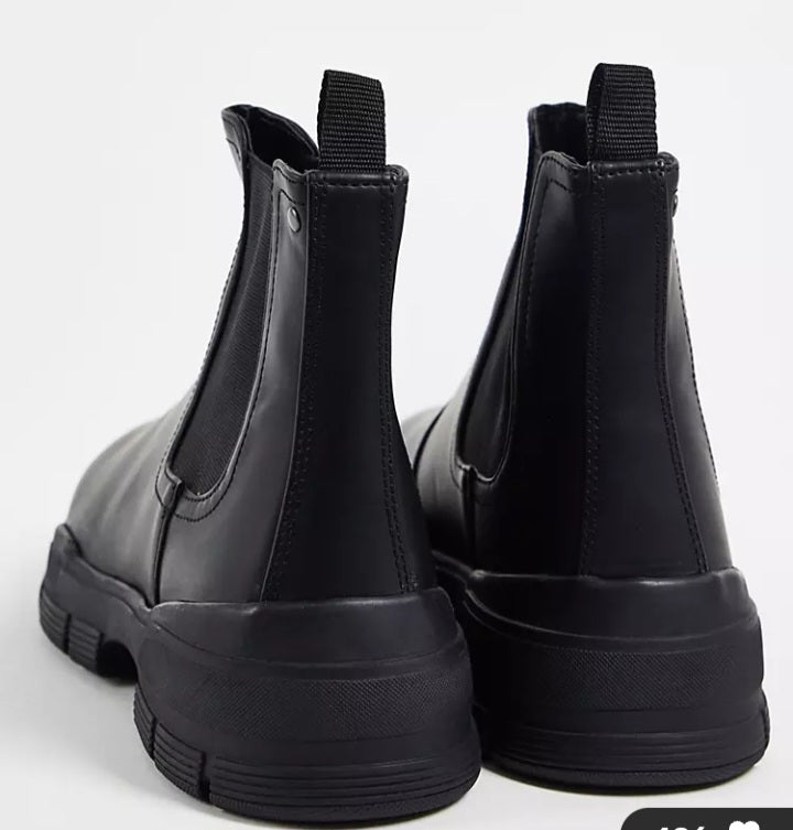 River Island Chelsea Boot / Moulded Sole in Black