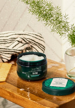 The Body Shop Tea Tree Purifying & Balancing Hair & Scalp Scrub