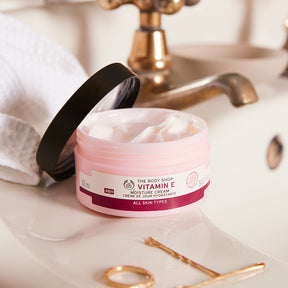 The Body Shop Vitamin E Moisture Cream